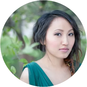 Lori M. Lee photograph