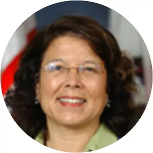 Lori Saldaña