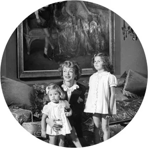 Lorinda Roland - Sculptor ‧ Gilbert Roland's daughter