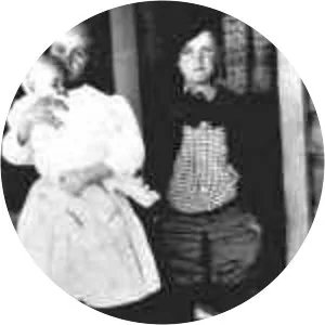 Lorinna Lynn Guthrie