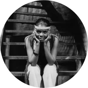 Lorrie Davis - Musical artist