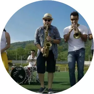 Los Ajenos - Musical group