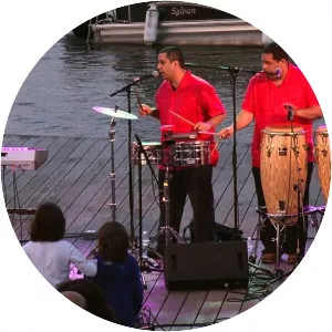 Los Ciegos Del Barrio