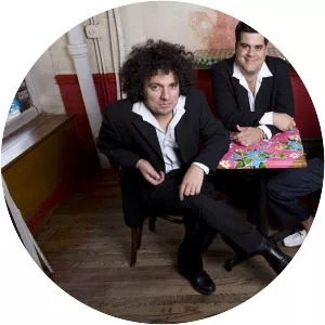 Los Crema Paraiso - Musical group