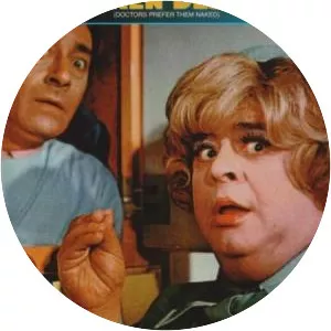 Los Doctores las prefieren desnudas