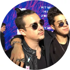 Los Hermanos Bautista