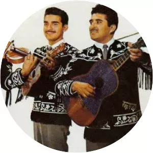 Los Hermanos Calderón - Musical artist