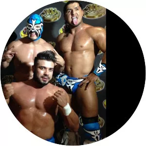 Los Ingobernables photograph