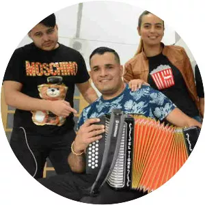 Los Inquietos Del Vallenato