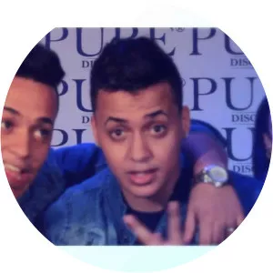 Los Mellos On The Track