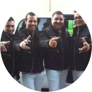 Los Nuevos Elegantes - Musical group