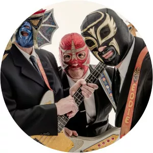 Los Straitjackets