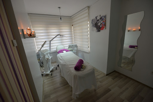 Lou Beauty - Beauty salon in Istanbul