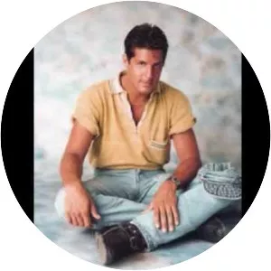 Lou Sern - Musical artist