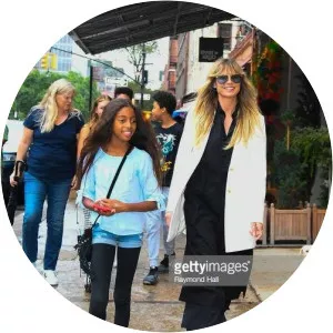 Lou Sulola Samuel photograph