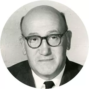 Louis Essen