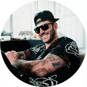 Louis Vecchio - Musician