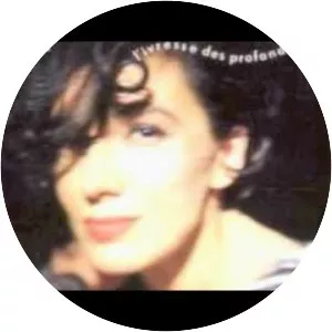 Louise Féron - French singer