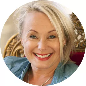 Louise Hoffsten - Swedish songwriter