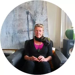 Louise McRae - Author