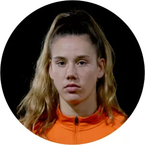 Louise van Oosten - Football player
