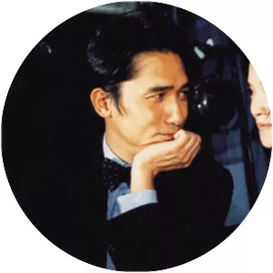 Love Me, Love My Money - 2001 ‧ Drama/Romance ‧ 1h 39m