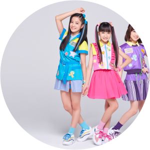 lovely2 - Musical group