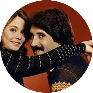 Loves Me, Loves Me Not - American sitcom