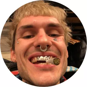 LOVV66 - Musical artist