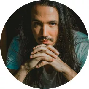 Luã Yvys - Musical artist