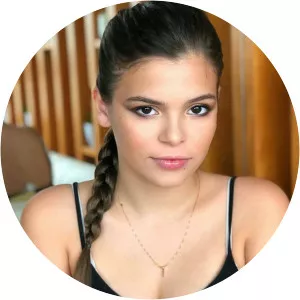 Luana Marquezine photograph