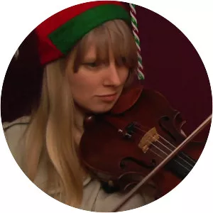 Luanne Homzy - Canadian Violinist