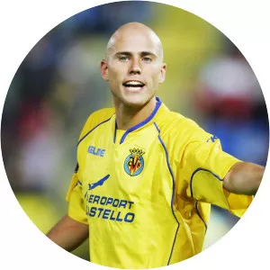 Luciano Figueroa - Footballer