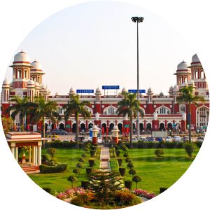 Lucknow Charbagh railway station - 