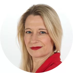 Lucy Adlington photograph