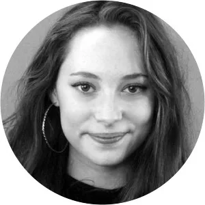 Lucy Carless - Actress