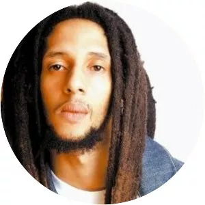 Lucy Pounder photograph