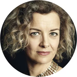 Lucy Russell - Actress