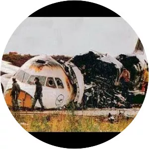 Lufthansa Flight 2904 - 