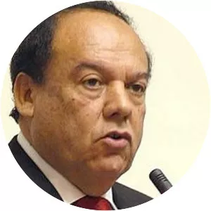 Luis Alva Castro