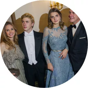 Luis Martínez de Irujo y Casanova - Cayetano Martínez de Irujo's son