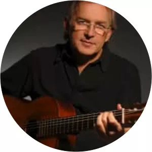 Luis Pescetti - Novelist