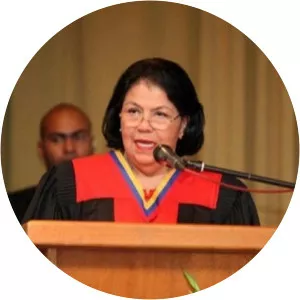 Luisa Estella Morales