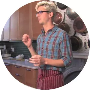 Lukas Volger - Author