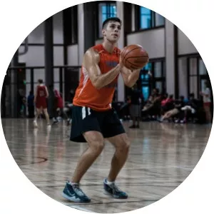 Luke Davis - Basketball player