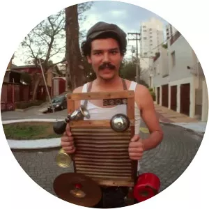 Lumineiro - Musician