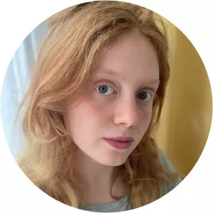 Luna Carpiaux - Actress