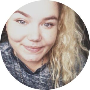 Luna Lilholt photograph