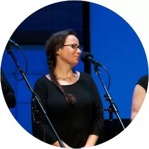 Luna Pearl Woolf photograph