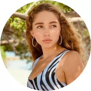 Luna Pernía photograph